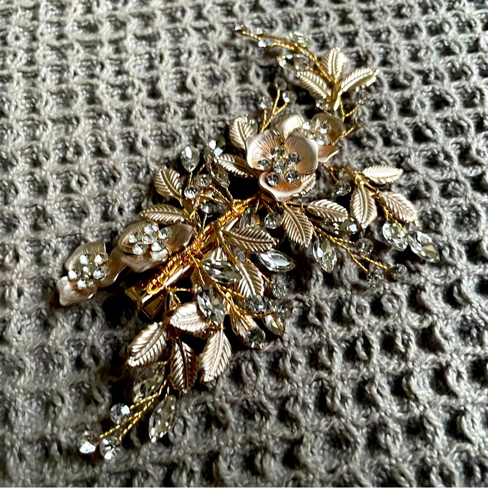 Hair Clip for Wedding / Photos